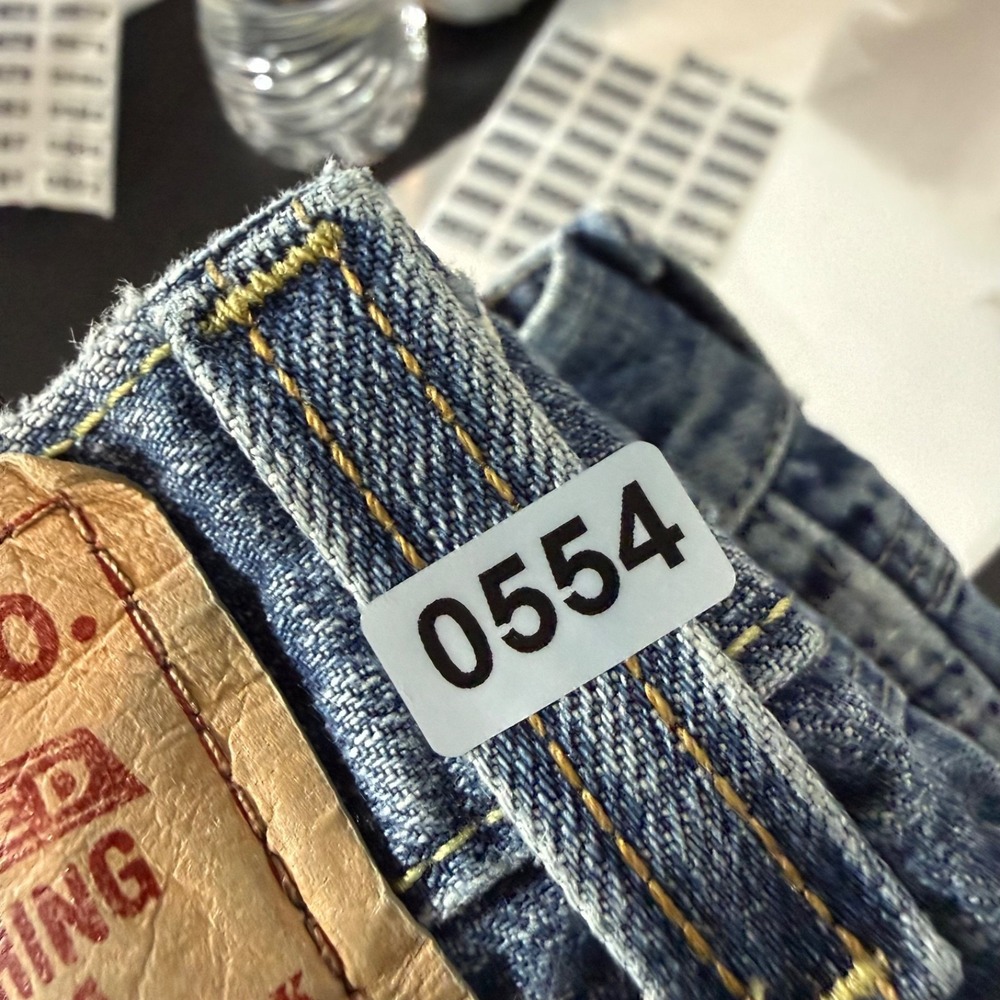 Early 2000s Levis 569 Baggy Jorts 30 Waist Dark Blue Wash - Picture 9 of 9